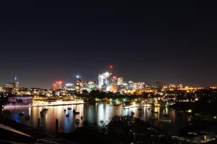 The Attic - Luxury Harbourside Homestay